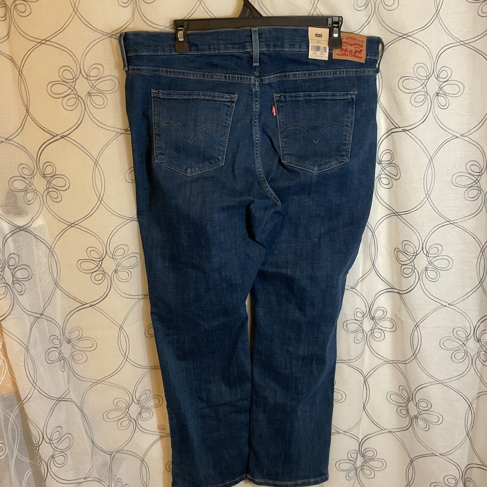 NWT Levi's Jeans Classic Straight Denim Woman's Short Mid Rise Classic Size 16S - Picture 2 of 11